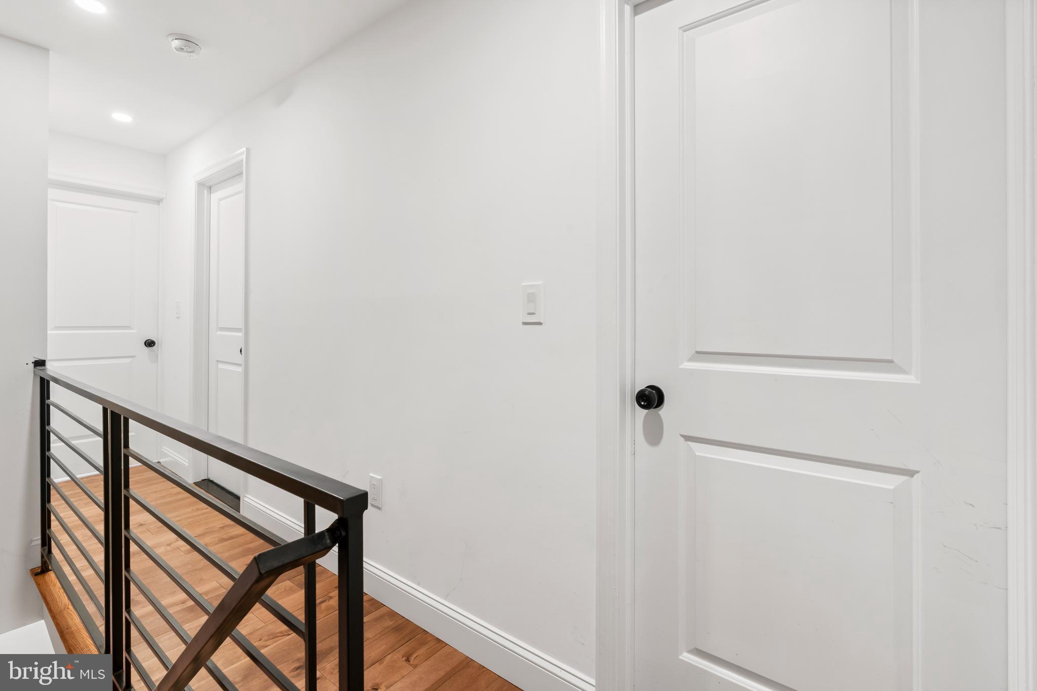 DICKINSON NARROWS - Residential