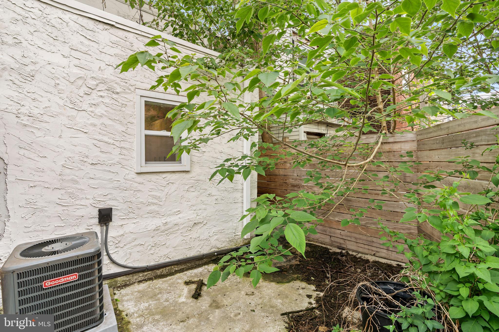 DICKINSON NARROWS - Residential