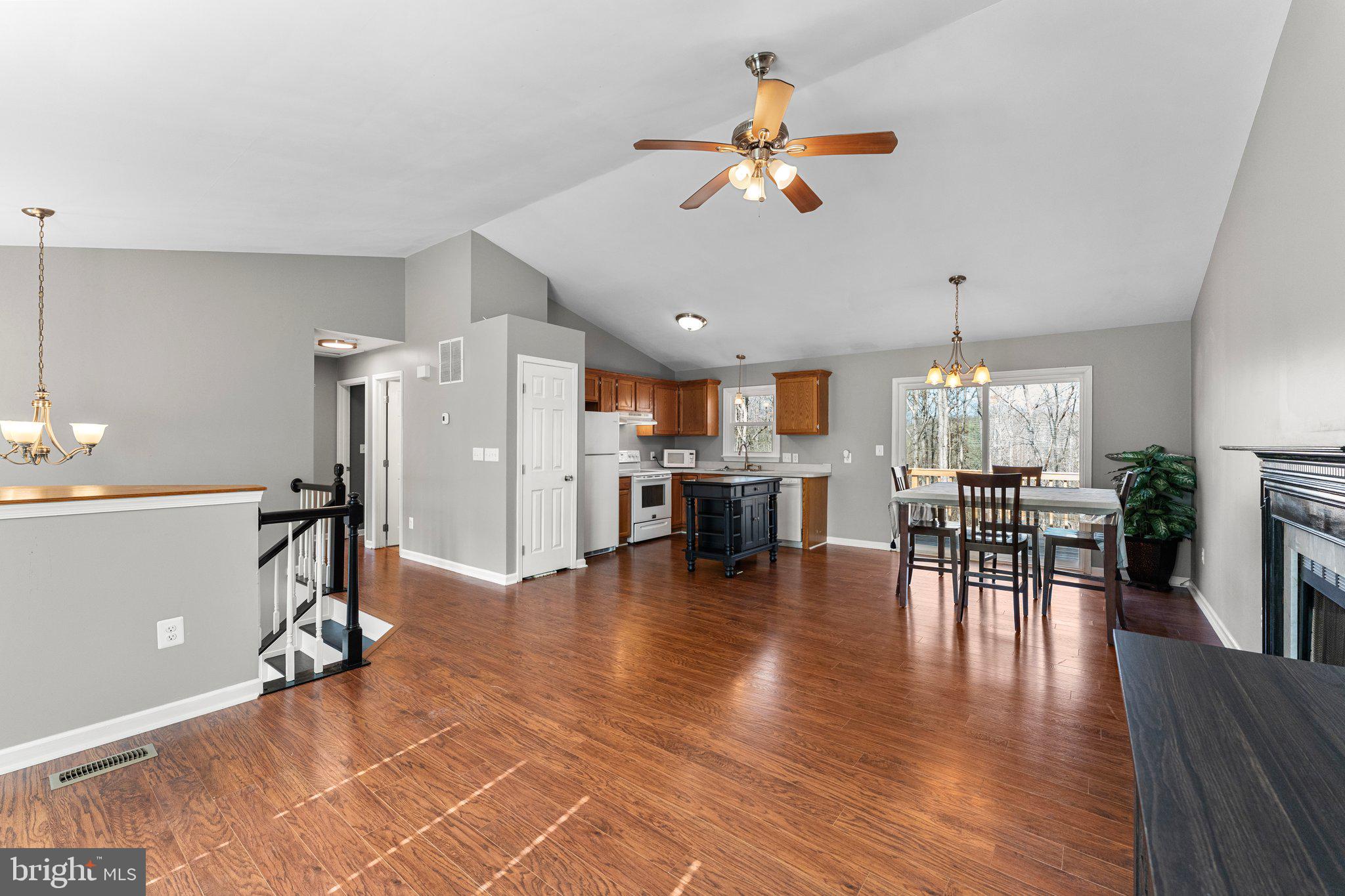 HICKORY RIDGE - Residential