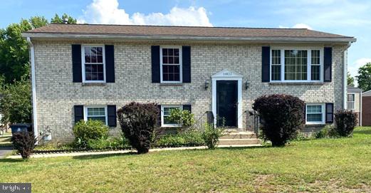 Nice home in a great community, excellent condition and location.