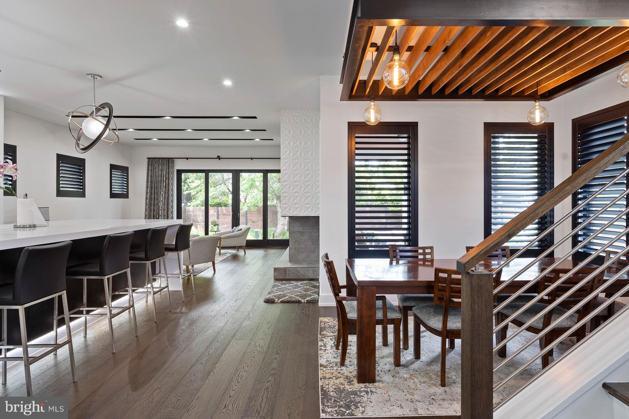 COUNTRY CLUB ESTATES - Residential