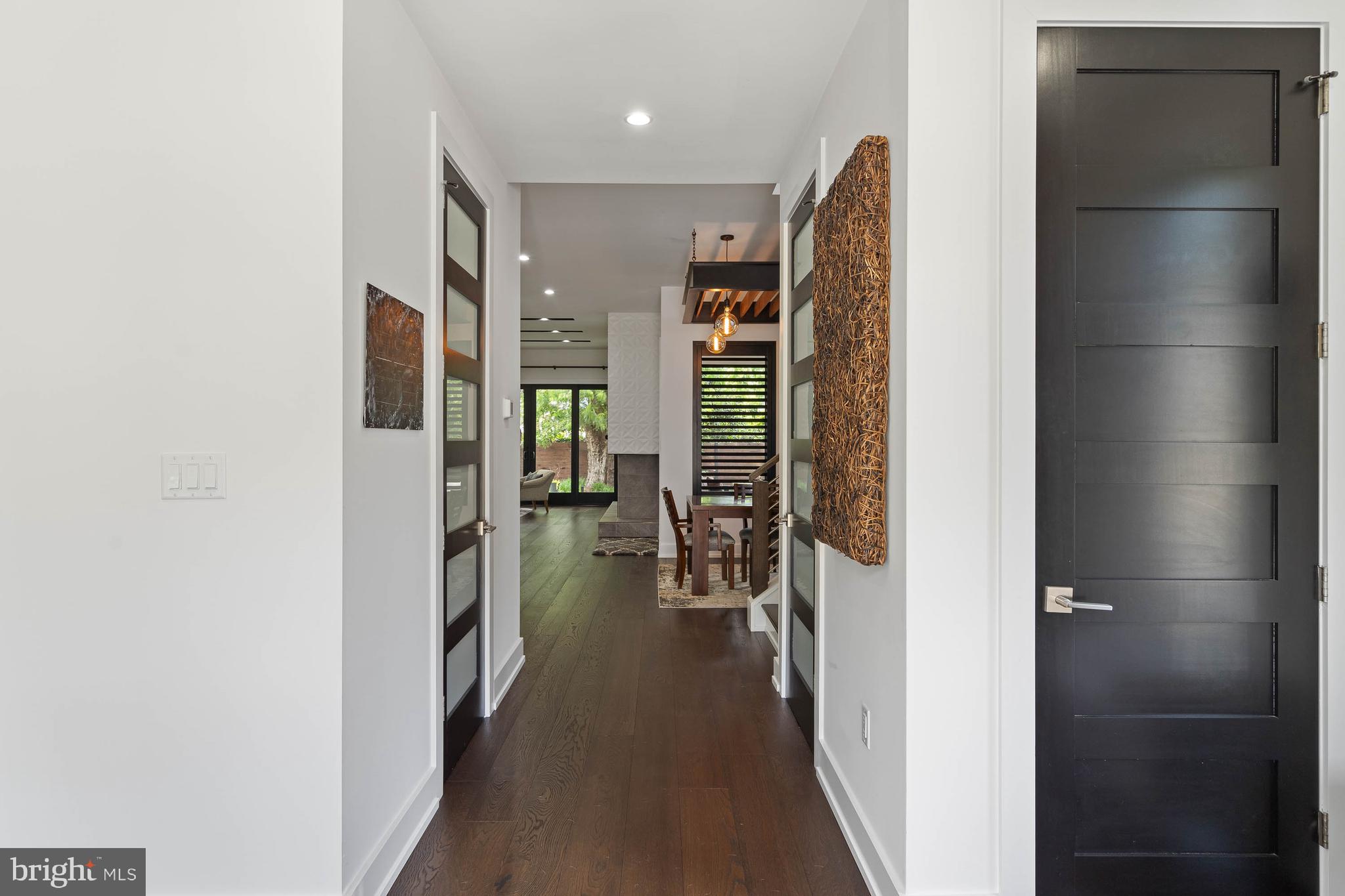 COUNTRY CLUB ESTATES - Residential