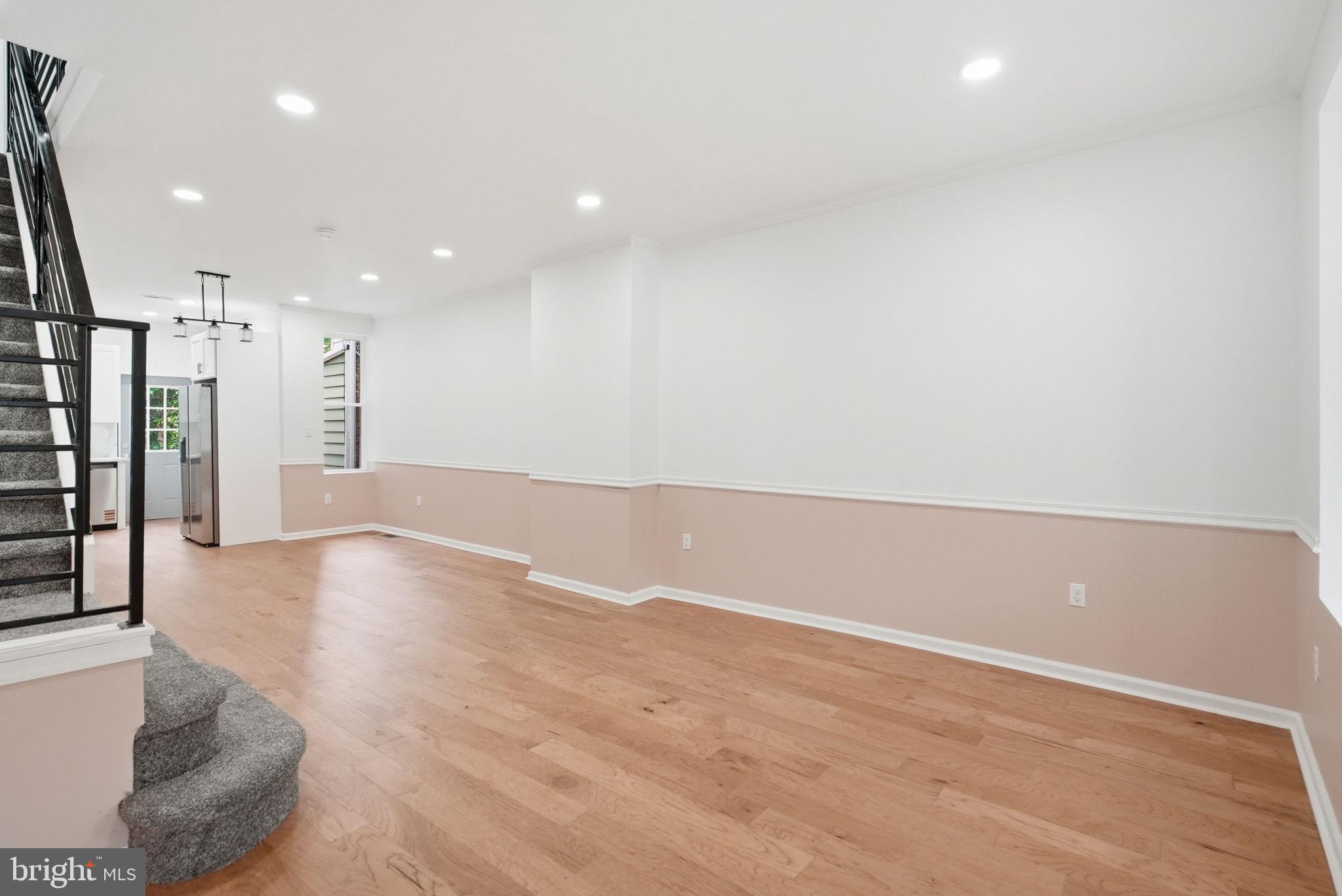 WEST OAK LANE - Residential