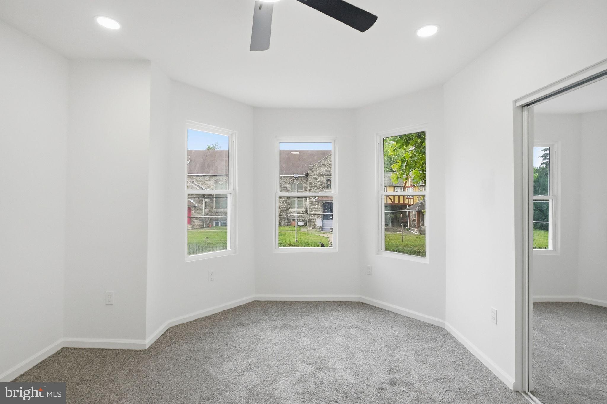 WEST OAK LANE - Residential