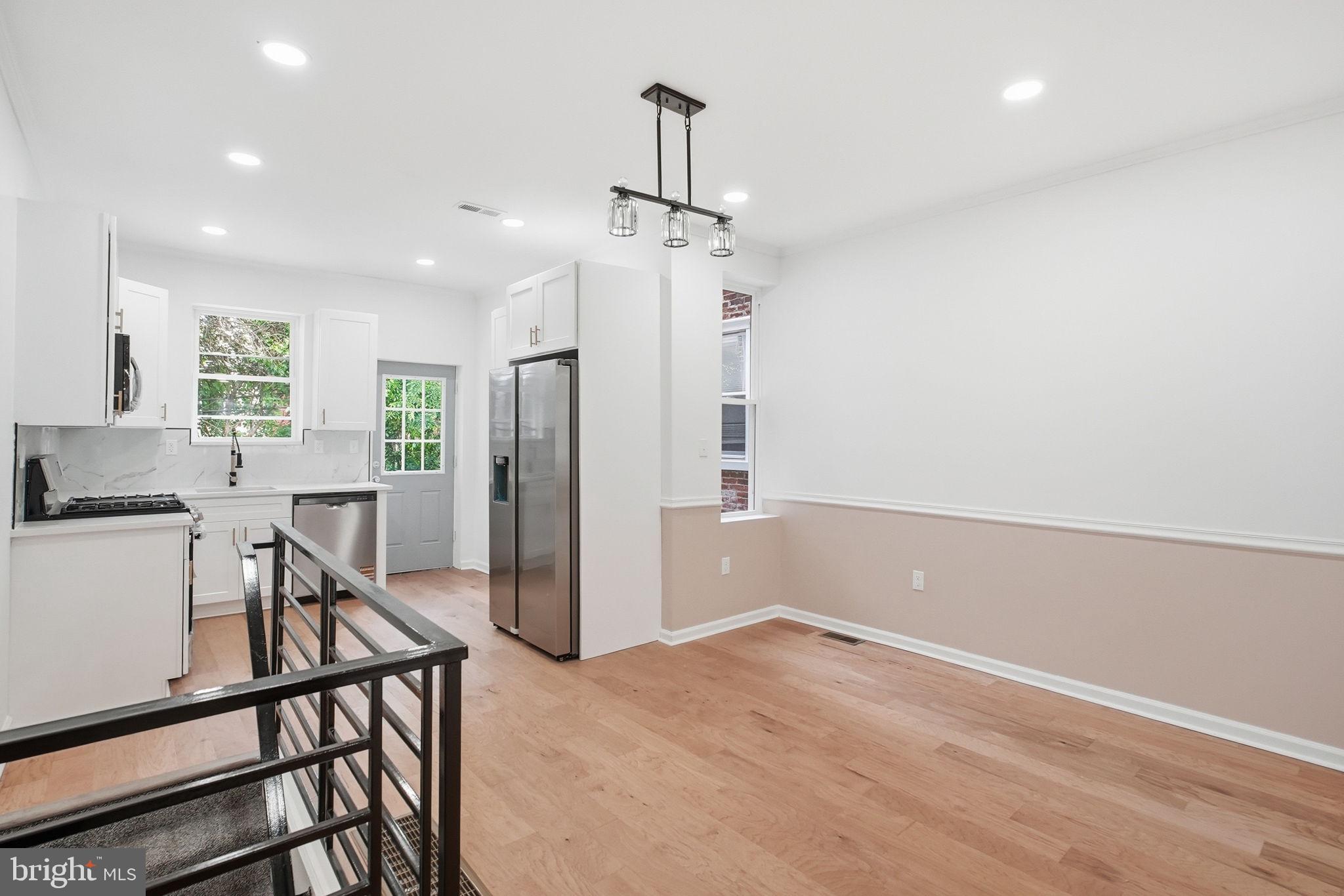 WEST OAK LANE - Residential