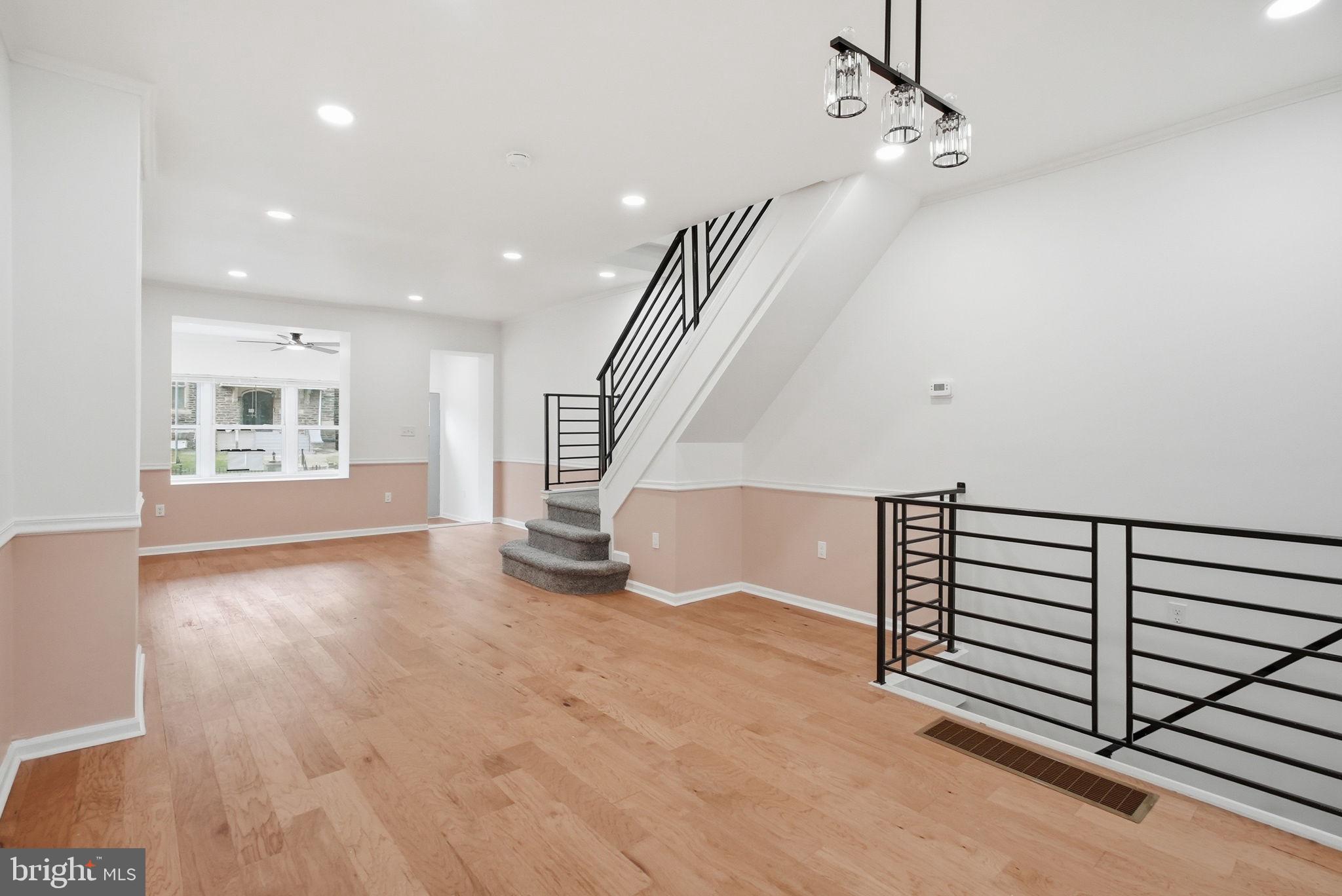 WEST OAK LANE - Residential