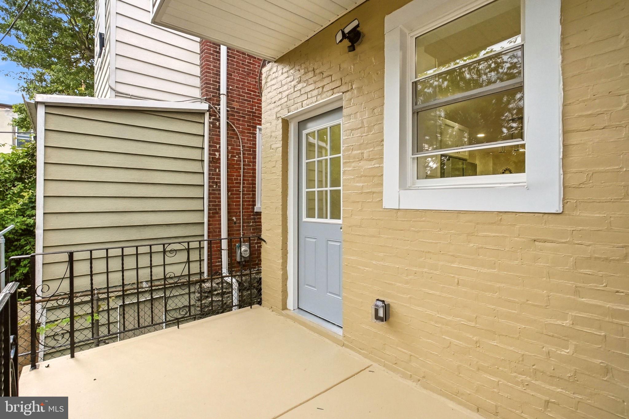 WEST OAK LANE - Residential