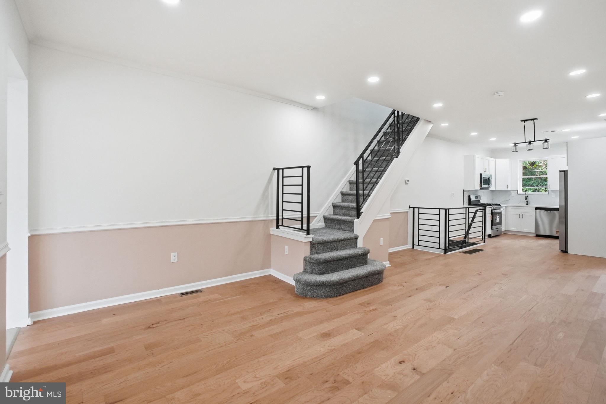 WEST OAK LANE - Residential