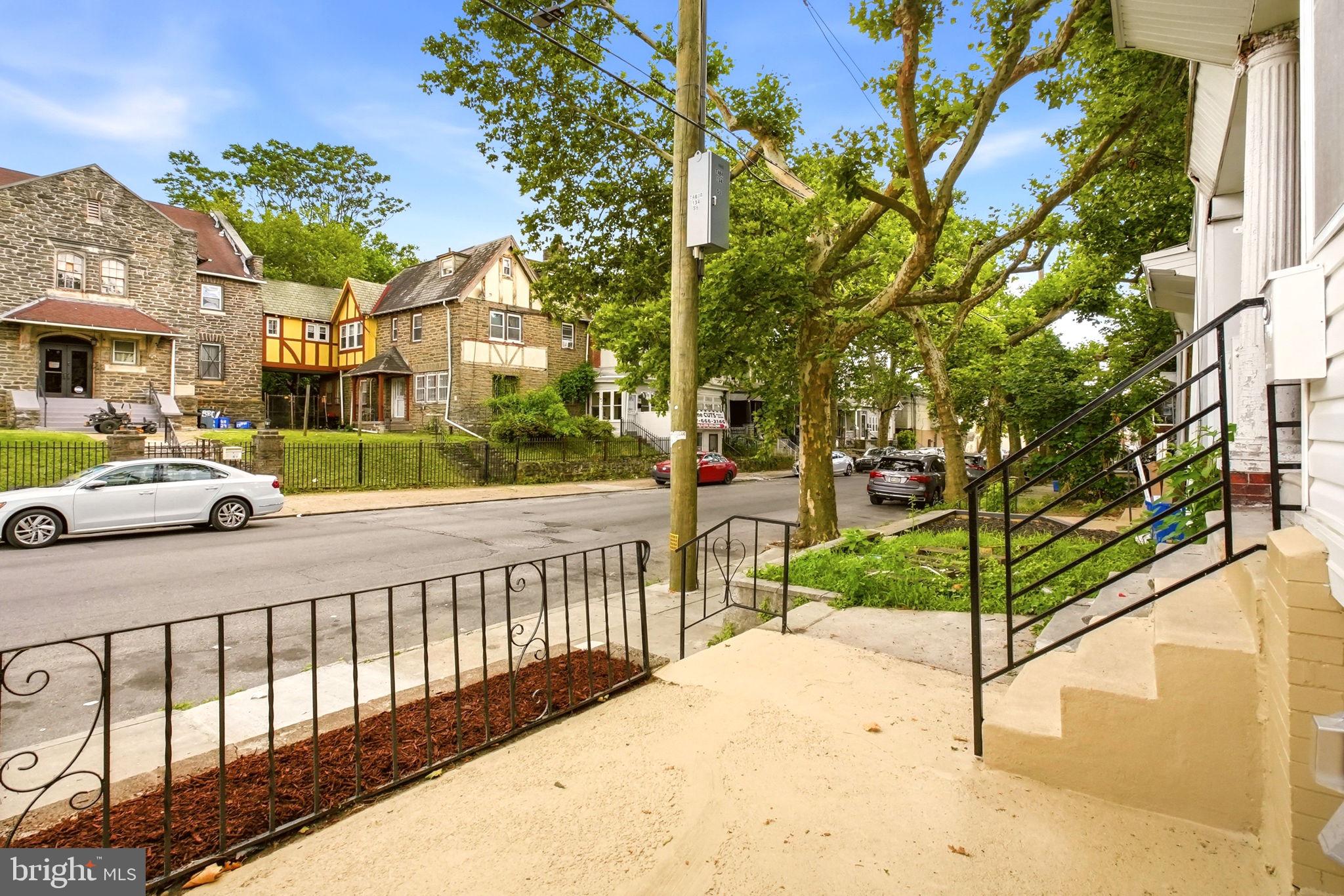 WEST OAK LANE - Residential