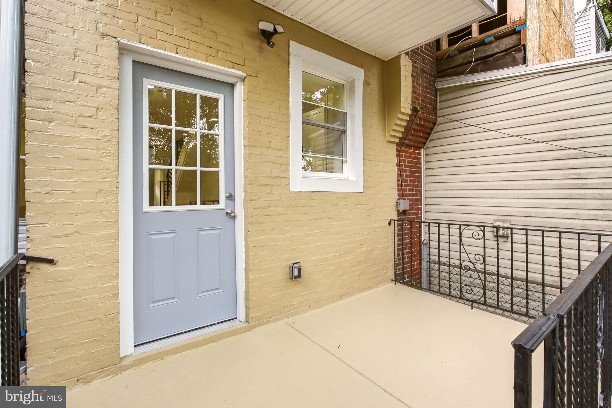 WEST OAK LANE - Residential