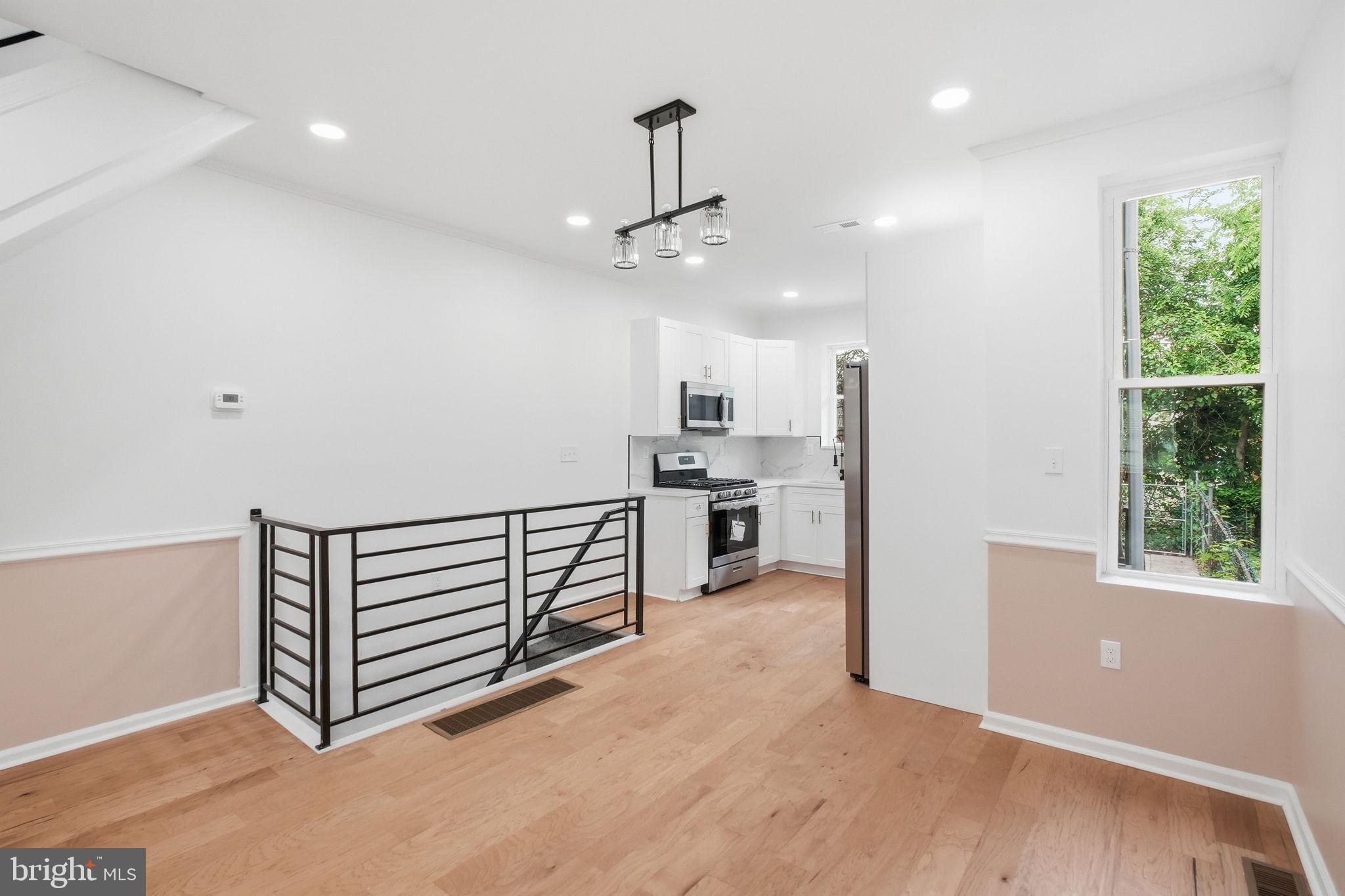 WEST OAK LANE - Residential