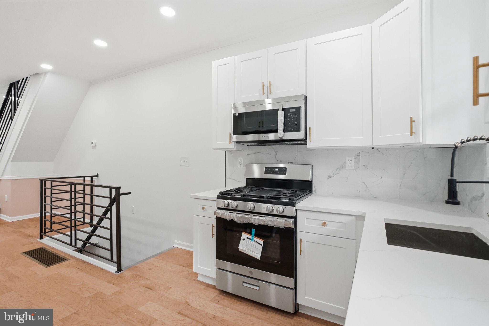 WEST OAK LANE - Residential