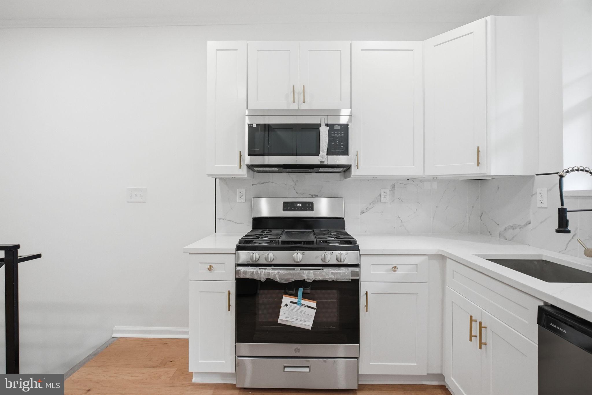 WEST OAK LANE - Residential