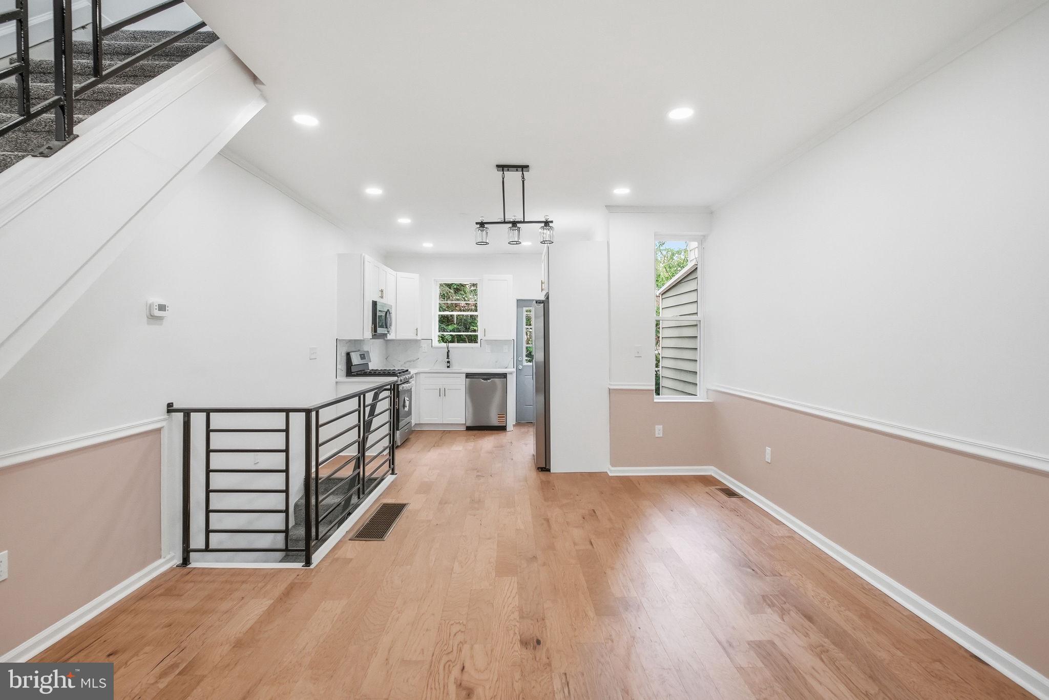 WEST OAK LANE - Residential