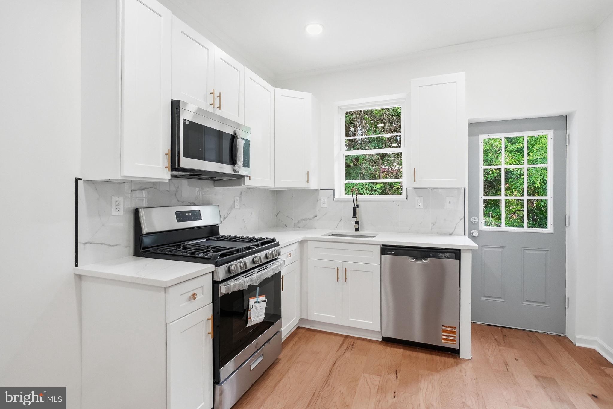 WEST OAK LANE - Residential