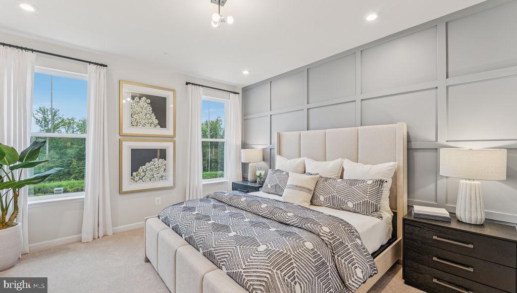 LAUREL OAKS - Residential
