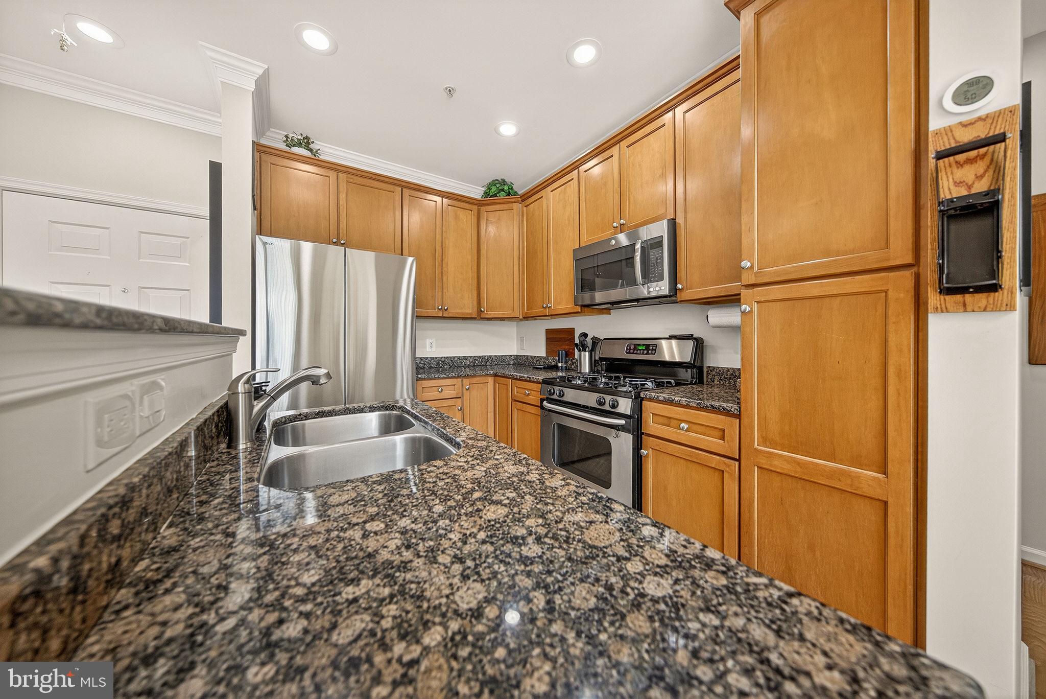 RESIDENCES OF LORTON STATION - Residential