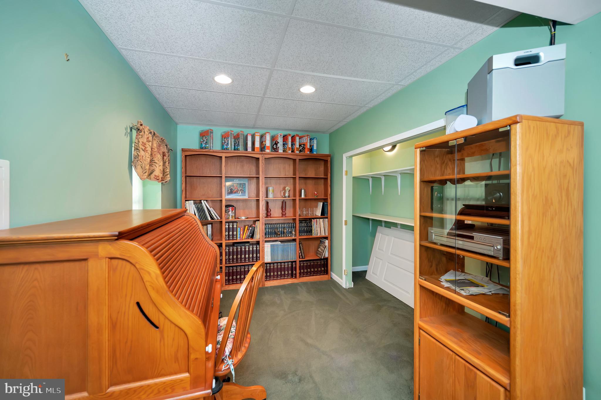 SHERWOOD ESTATES - Residential