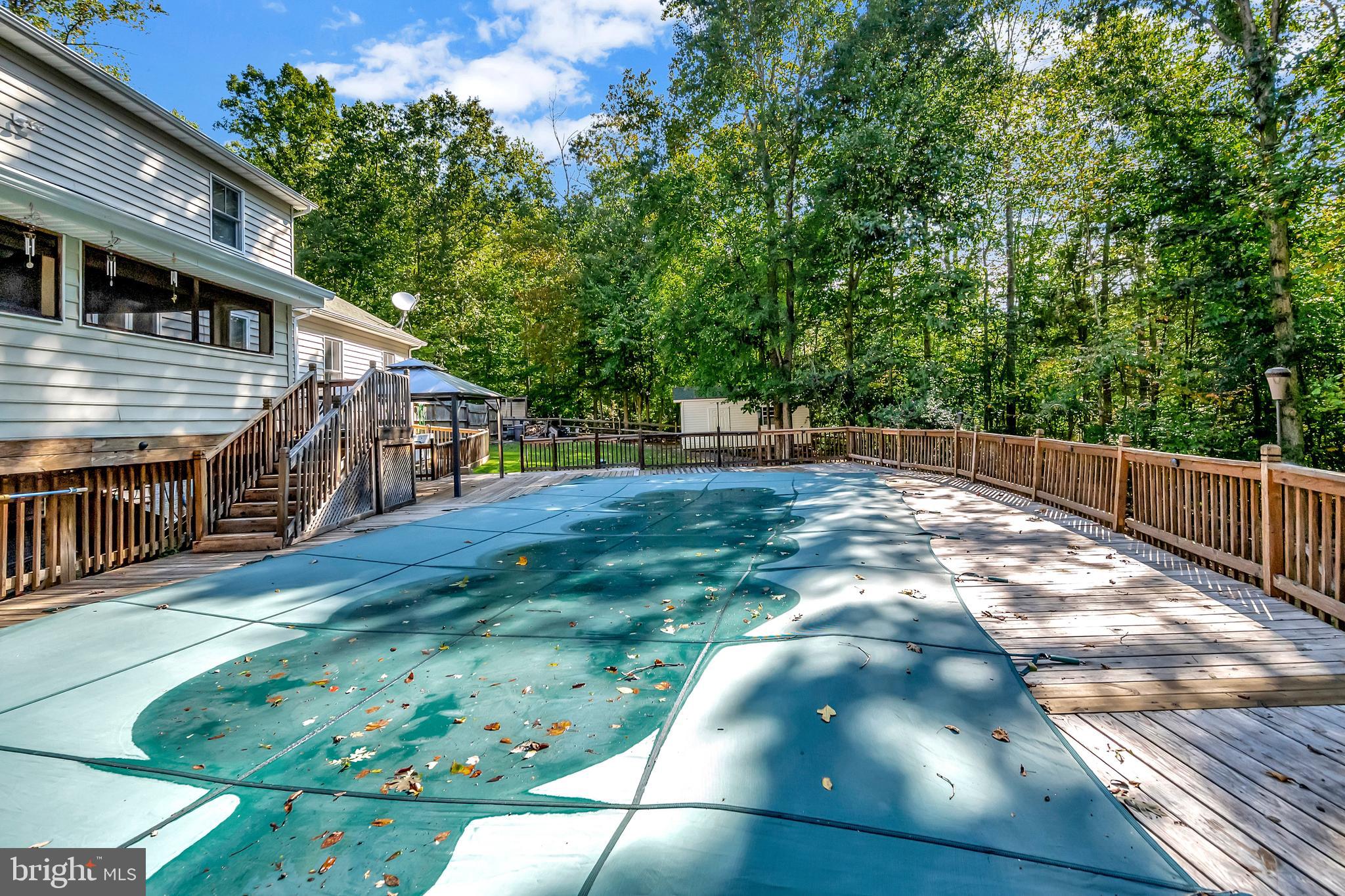 SHERWOOD ESTATES - Residential
