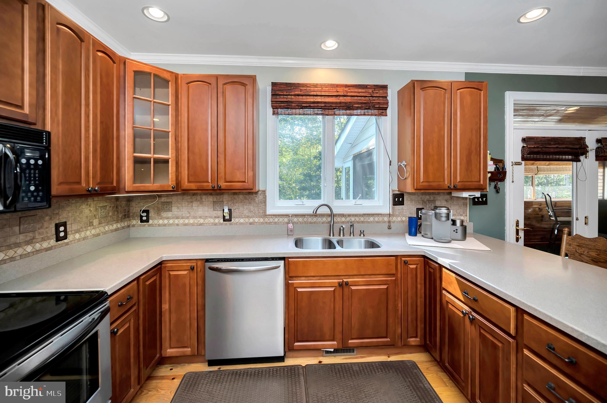 SHERWOOD ESTATES - Residential