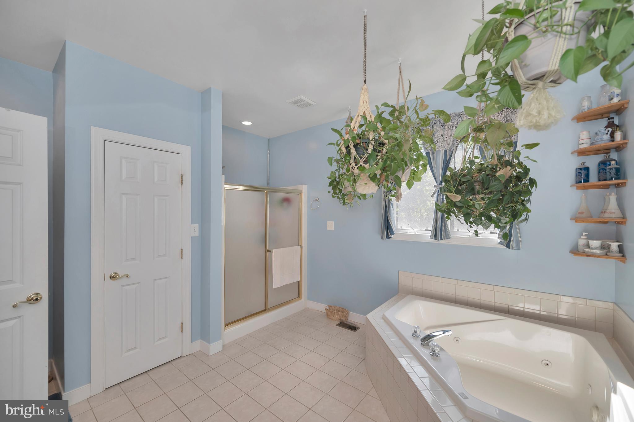 SHERWOOD ESTATES - Residential