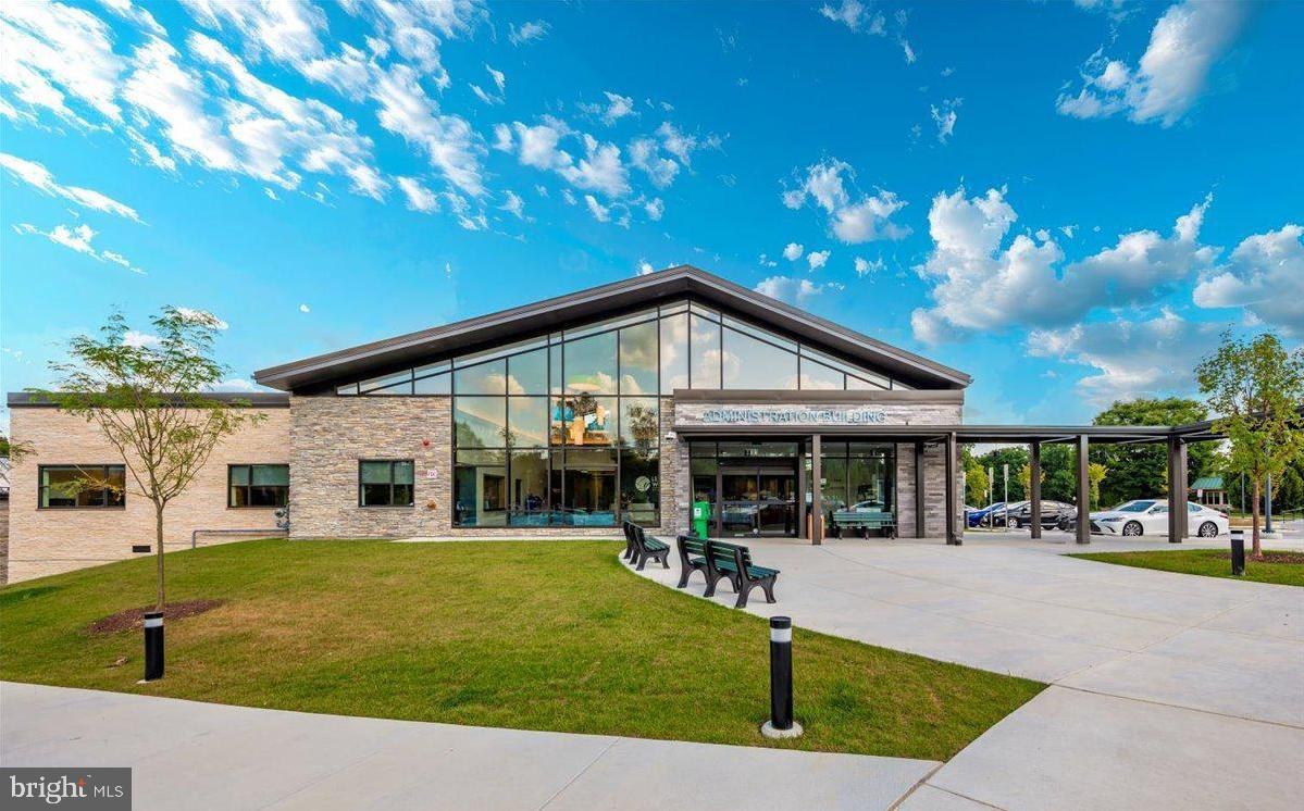 GREENS AT LEISURE WORLD - Residential
