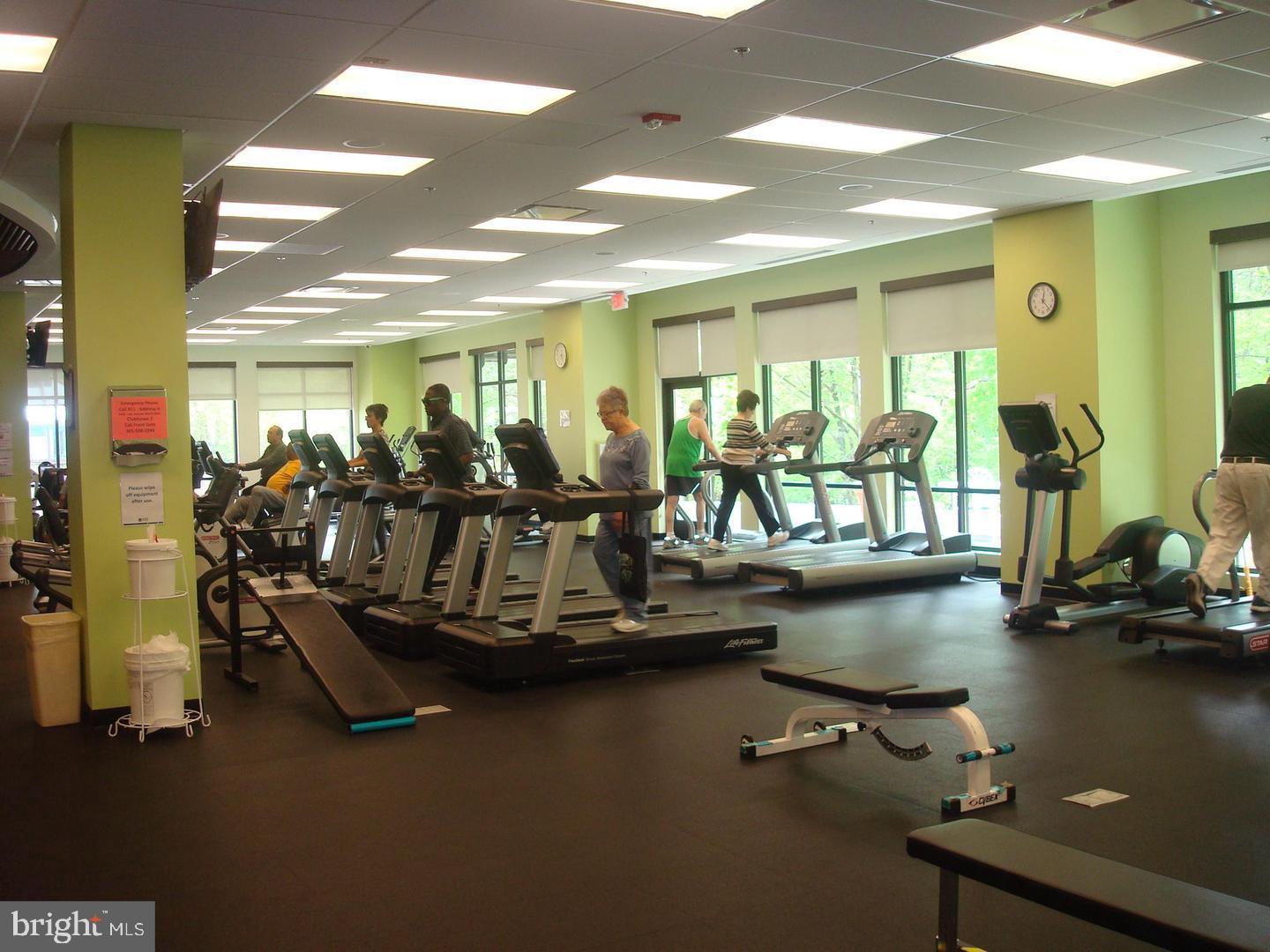 GREENS AT LEISURE WORLD - Residential