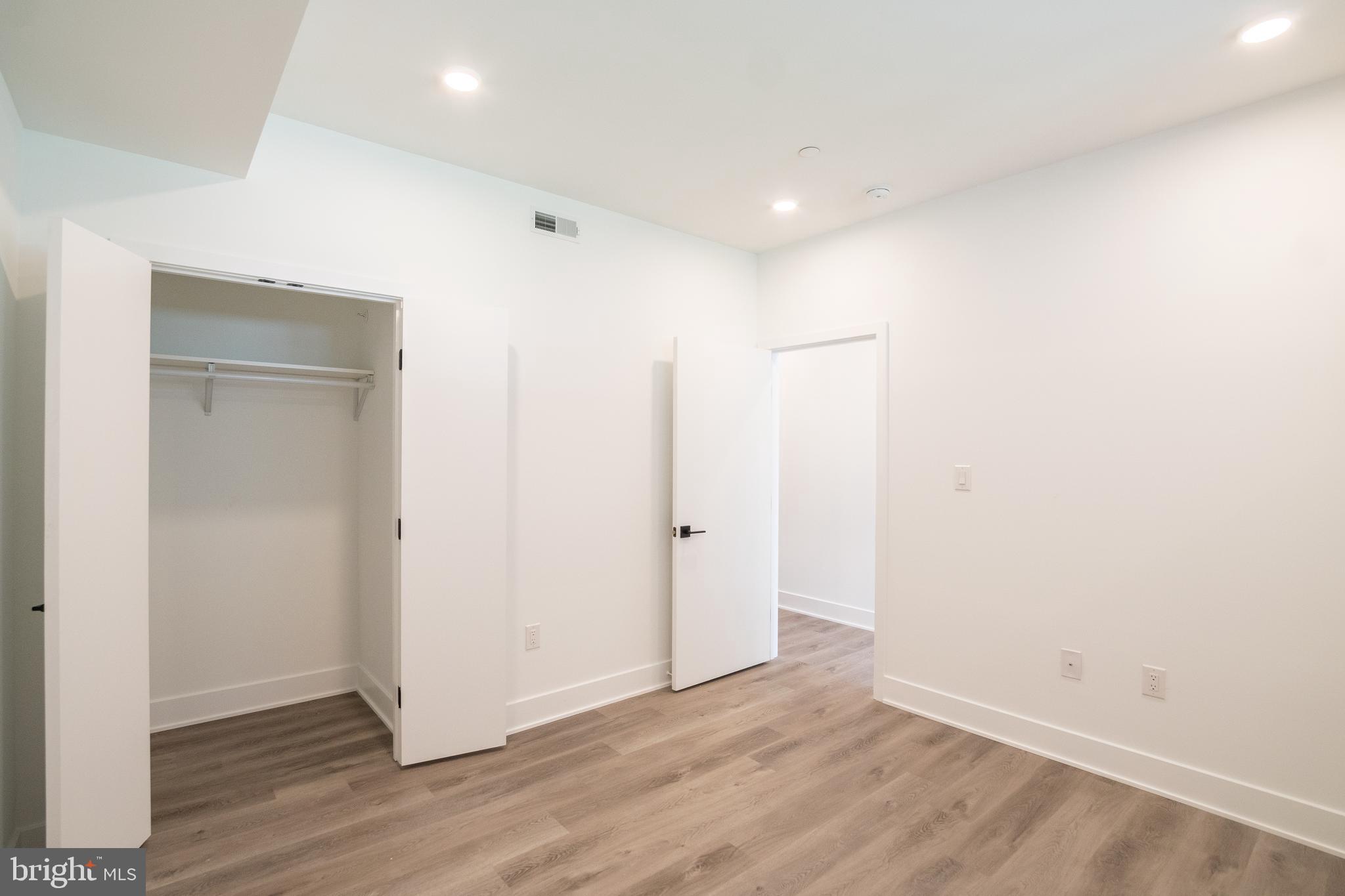 POINT BREEZE - Residential Lease