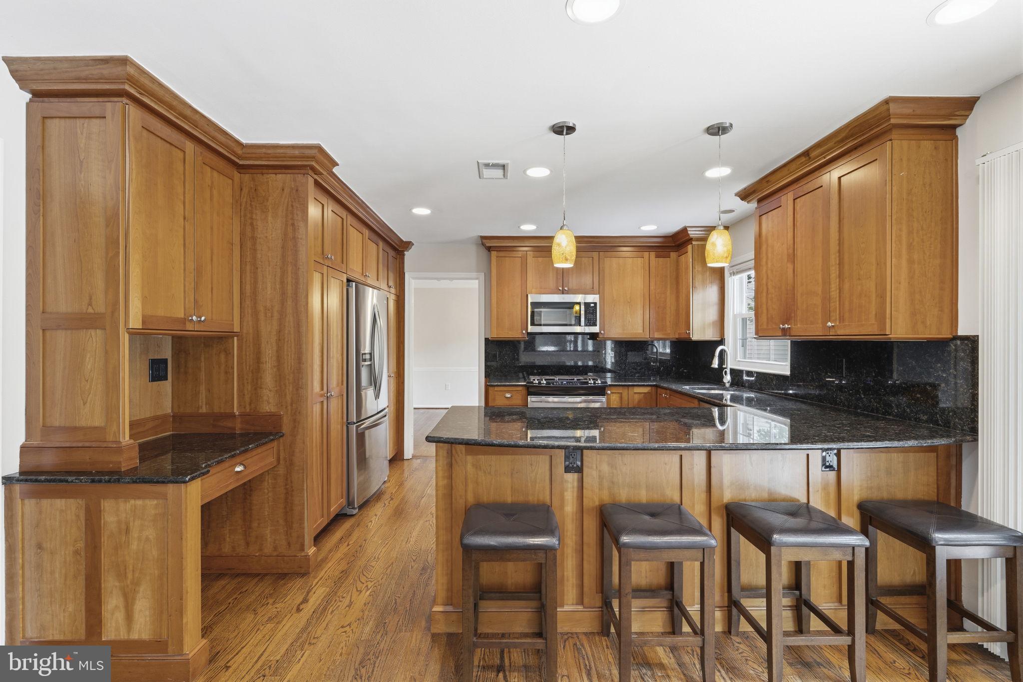 MONTGOMERY VILLAGE - Residential
