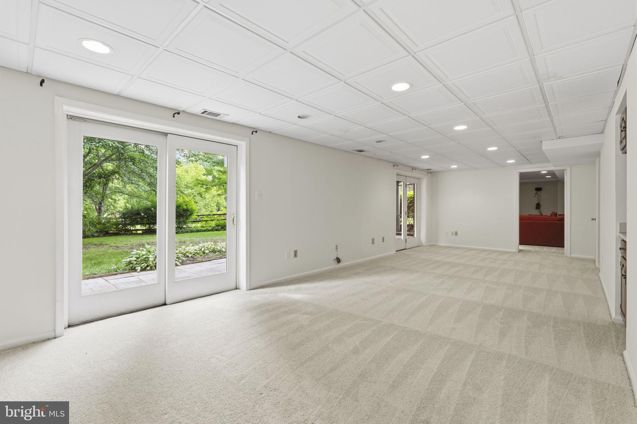 MONTGOMERY VILLAGE - Residential