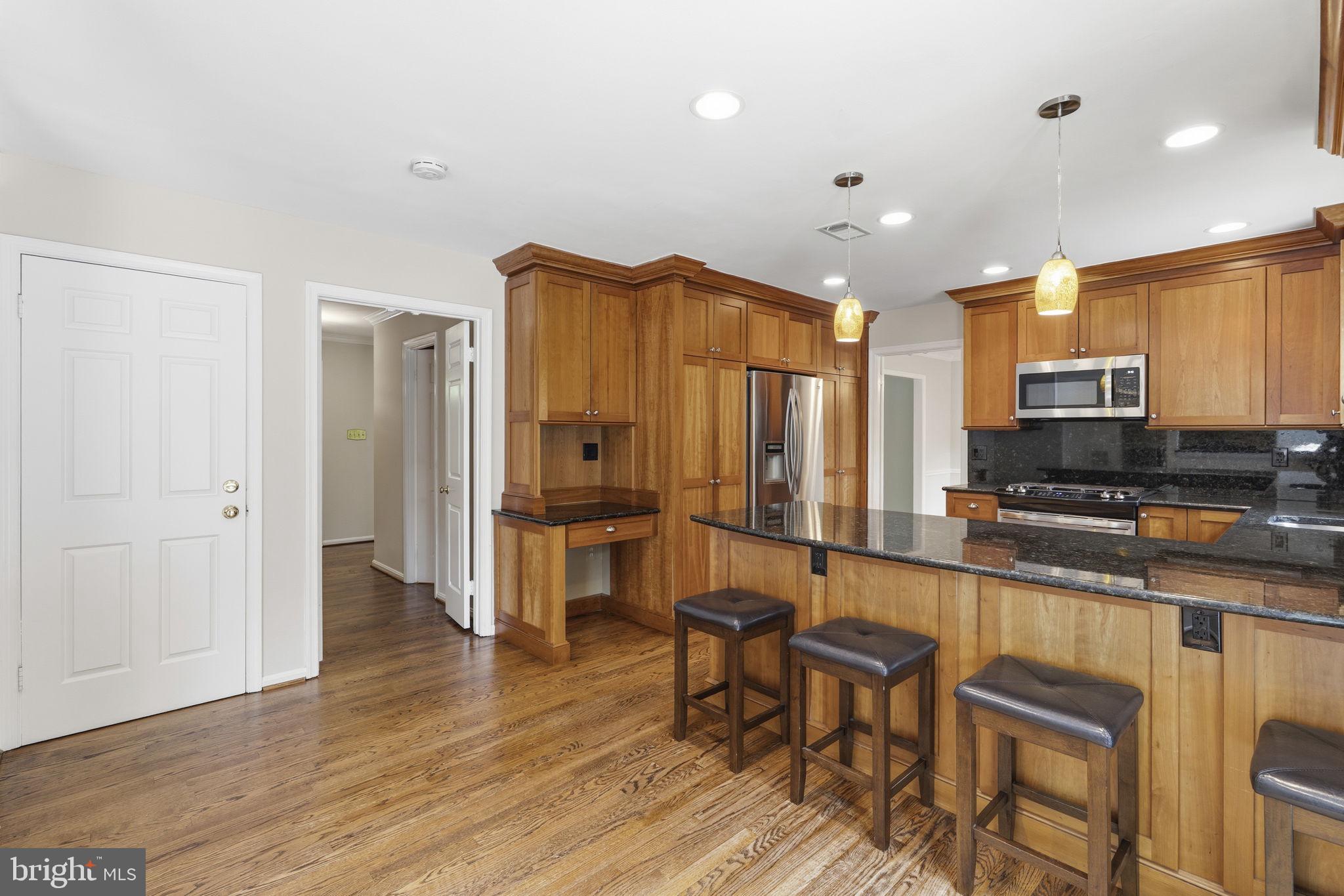 MONTGOMERY VILLAGE - Residential