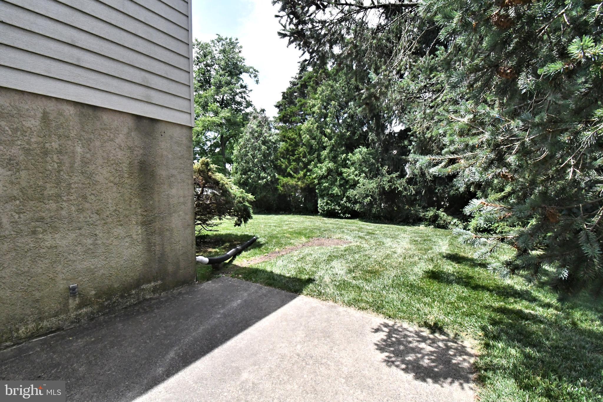 FOX CHASE MANOR - Residential