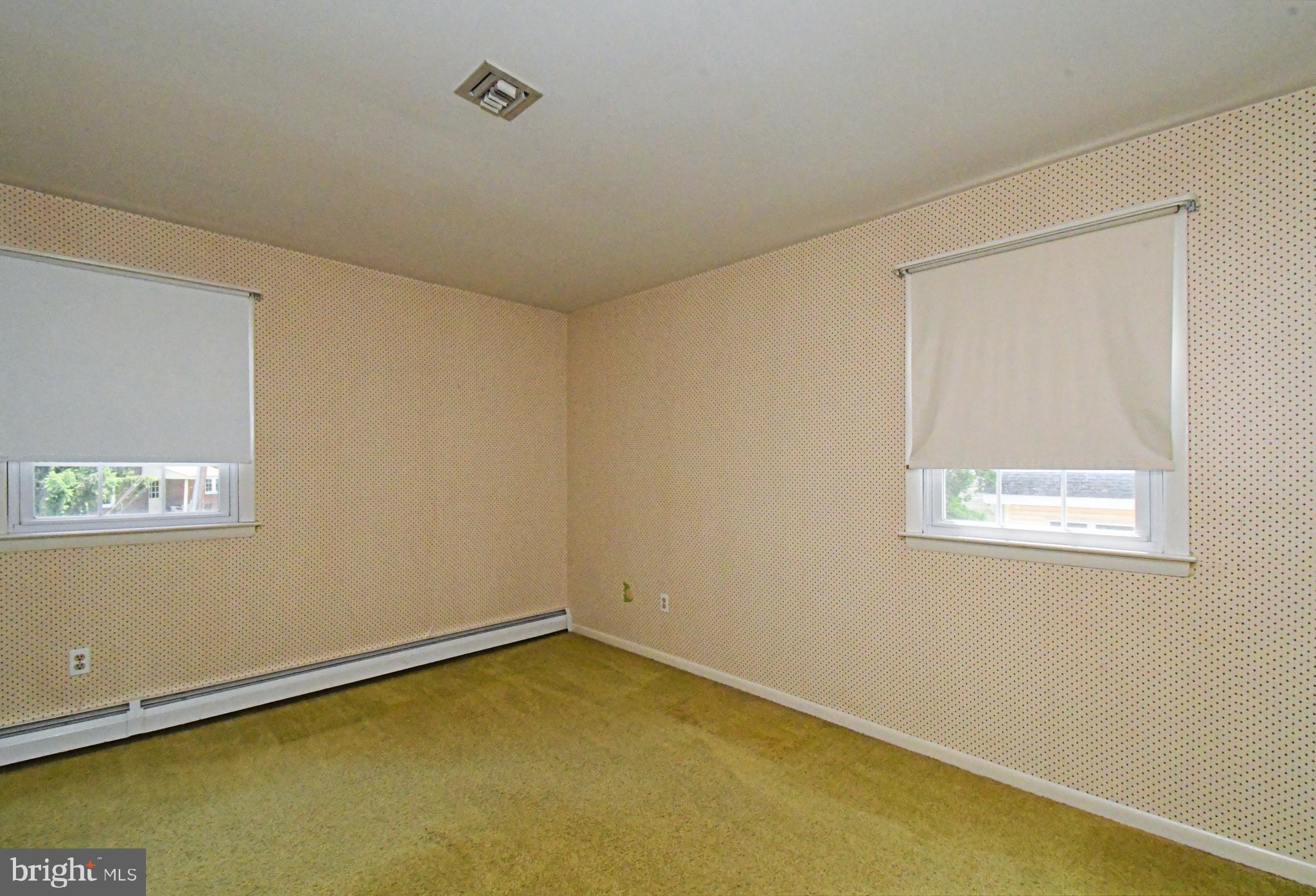FOX CHASE MANOR - Residential