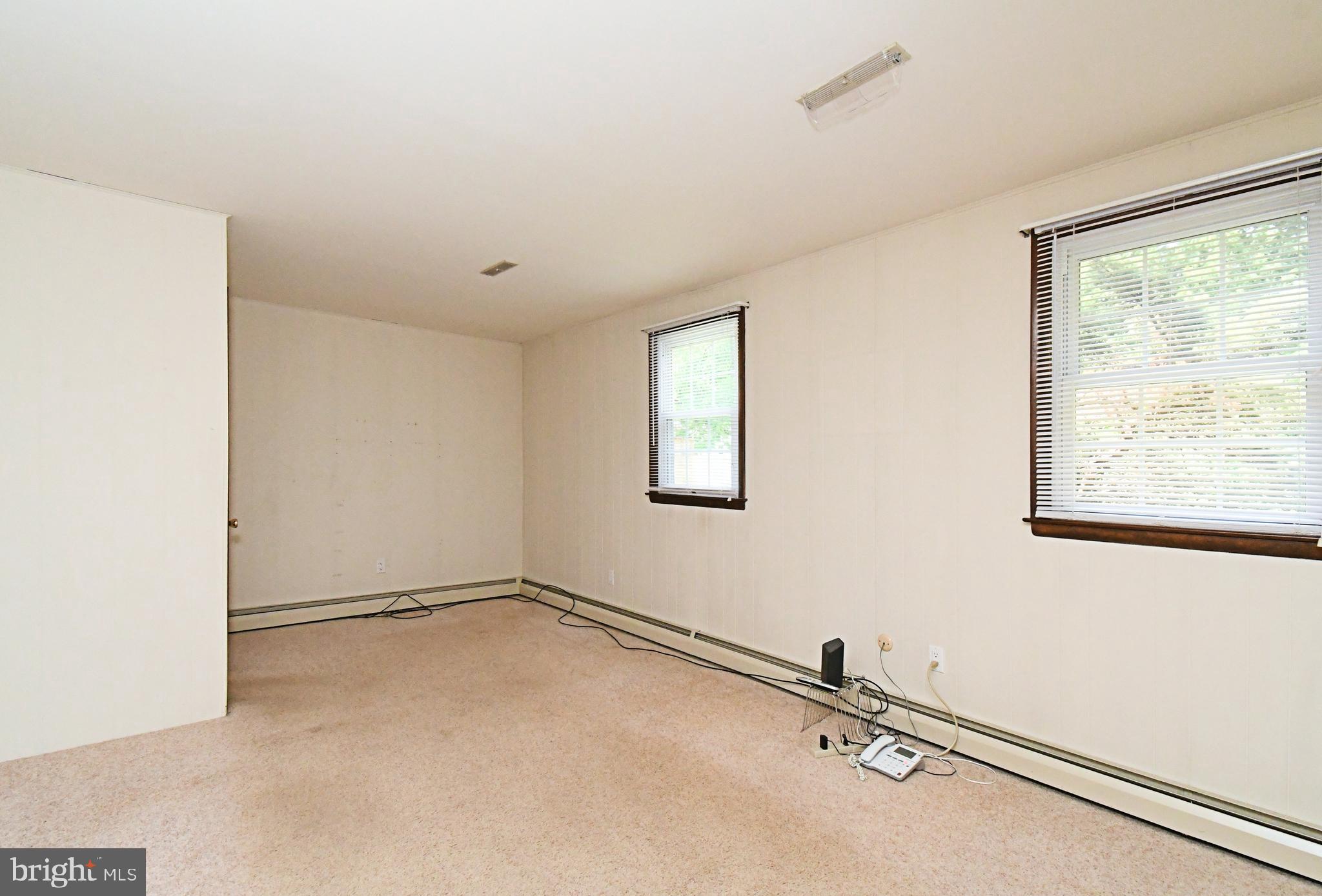 FOX CHASE MANOR - Residential