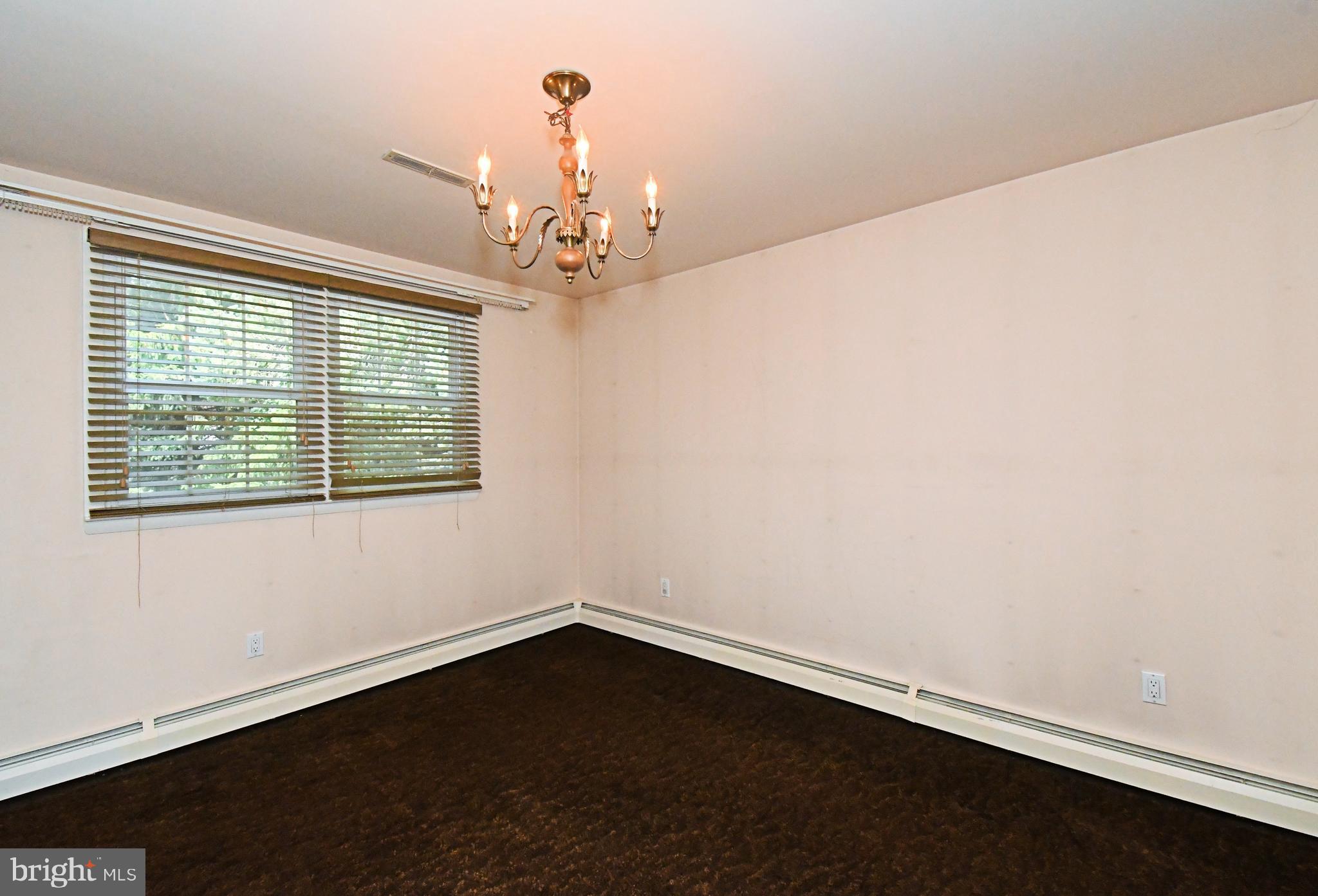 FOX CHASE MANOR - Residential
