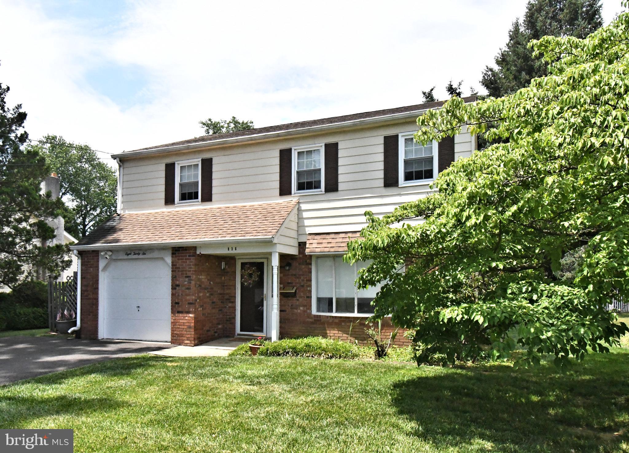 FOX CHASE MANOR - Residential