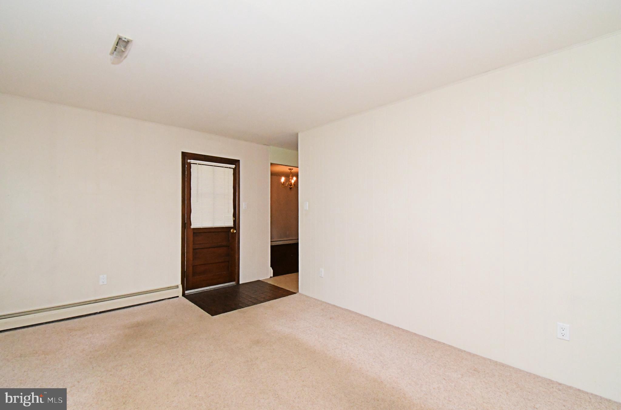 FOX CHASE MANOR - Residential