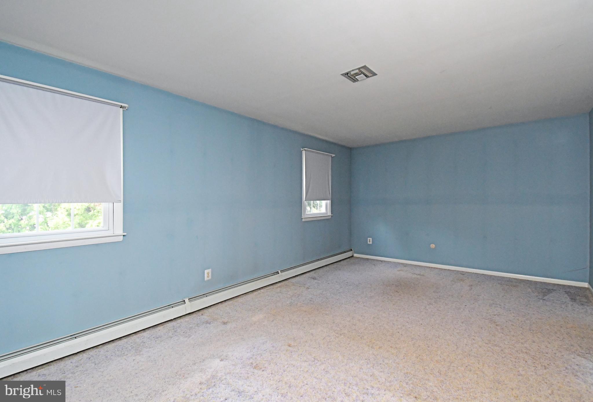 FOX CHASE MANOR - Residential