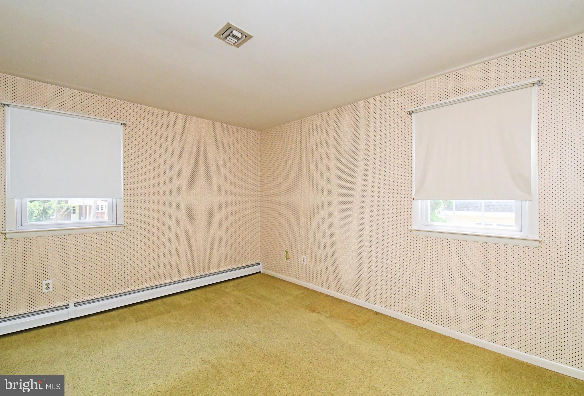 FOX CHASE MANOR - Residential
