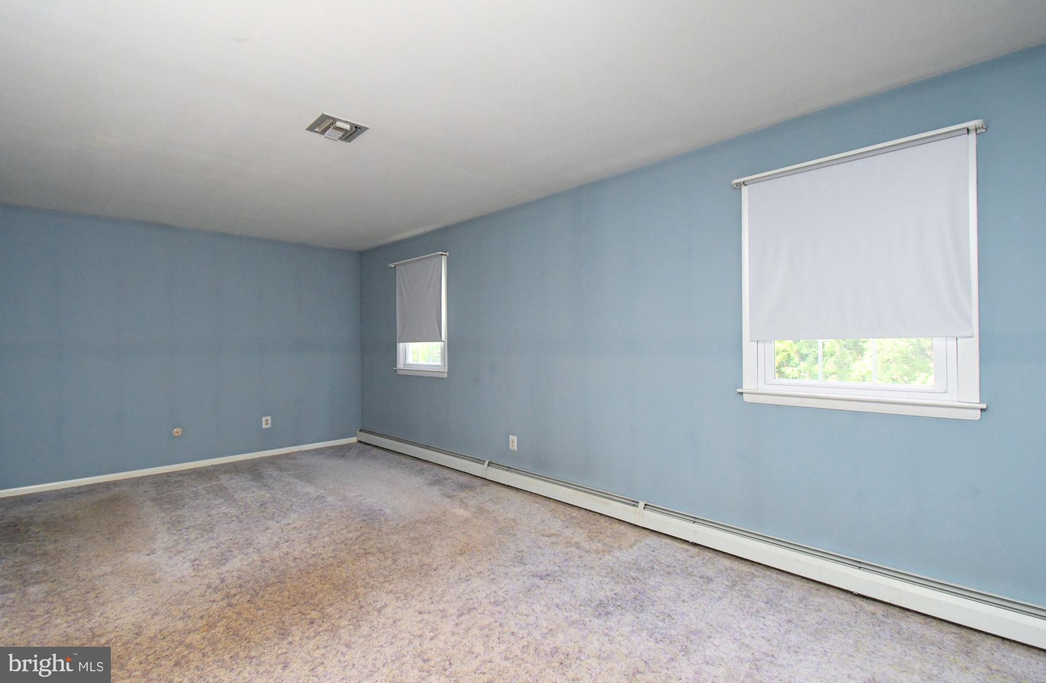 FOX CHASE MANOR - Residential