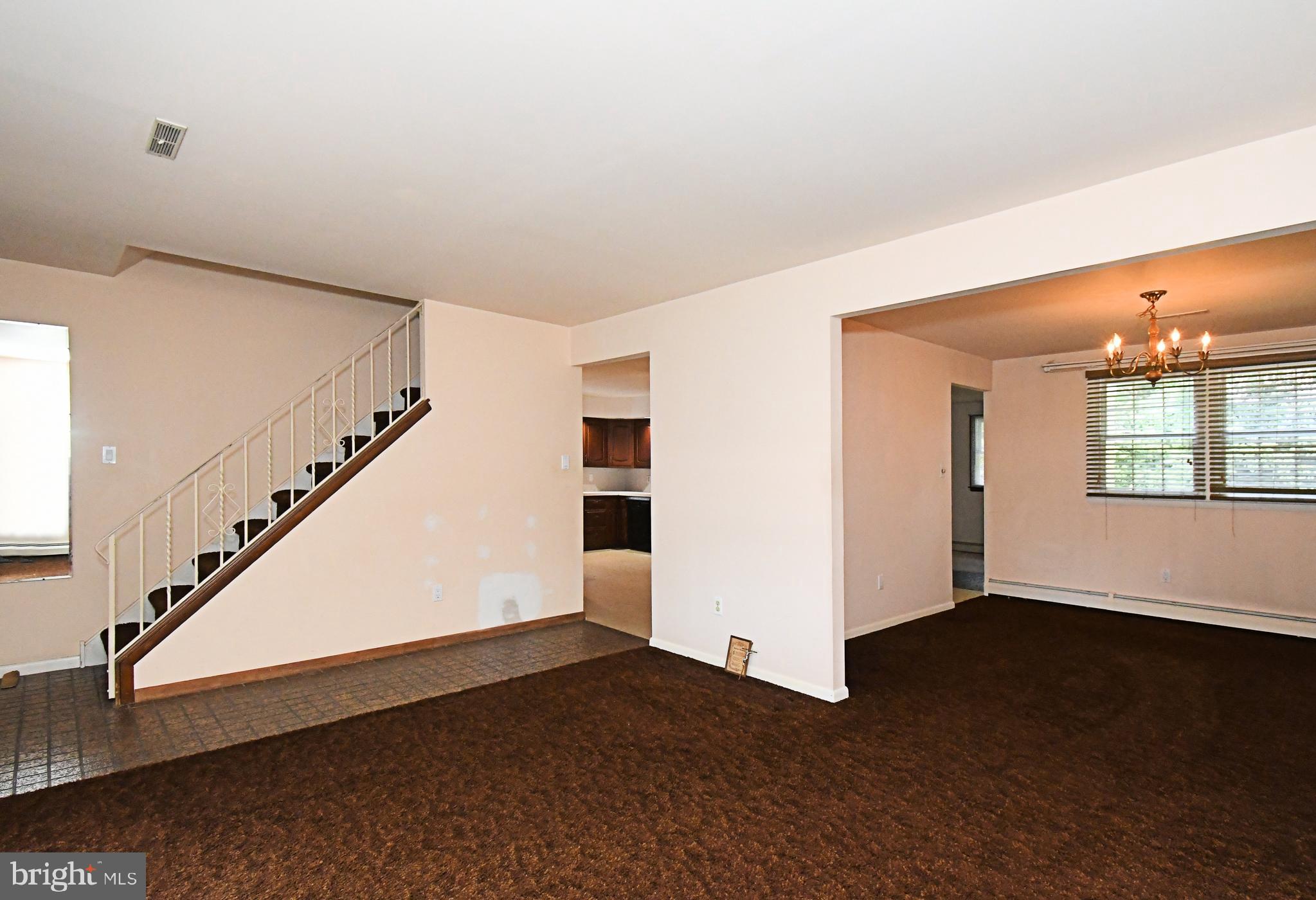 FOX CHASE MANOR - Residential