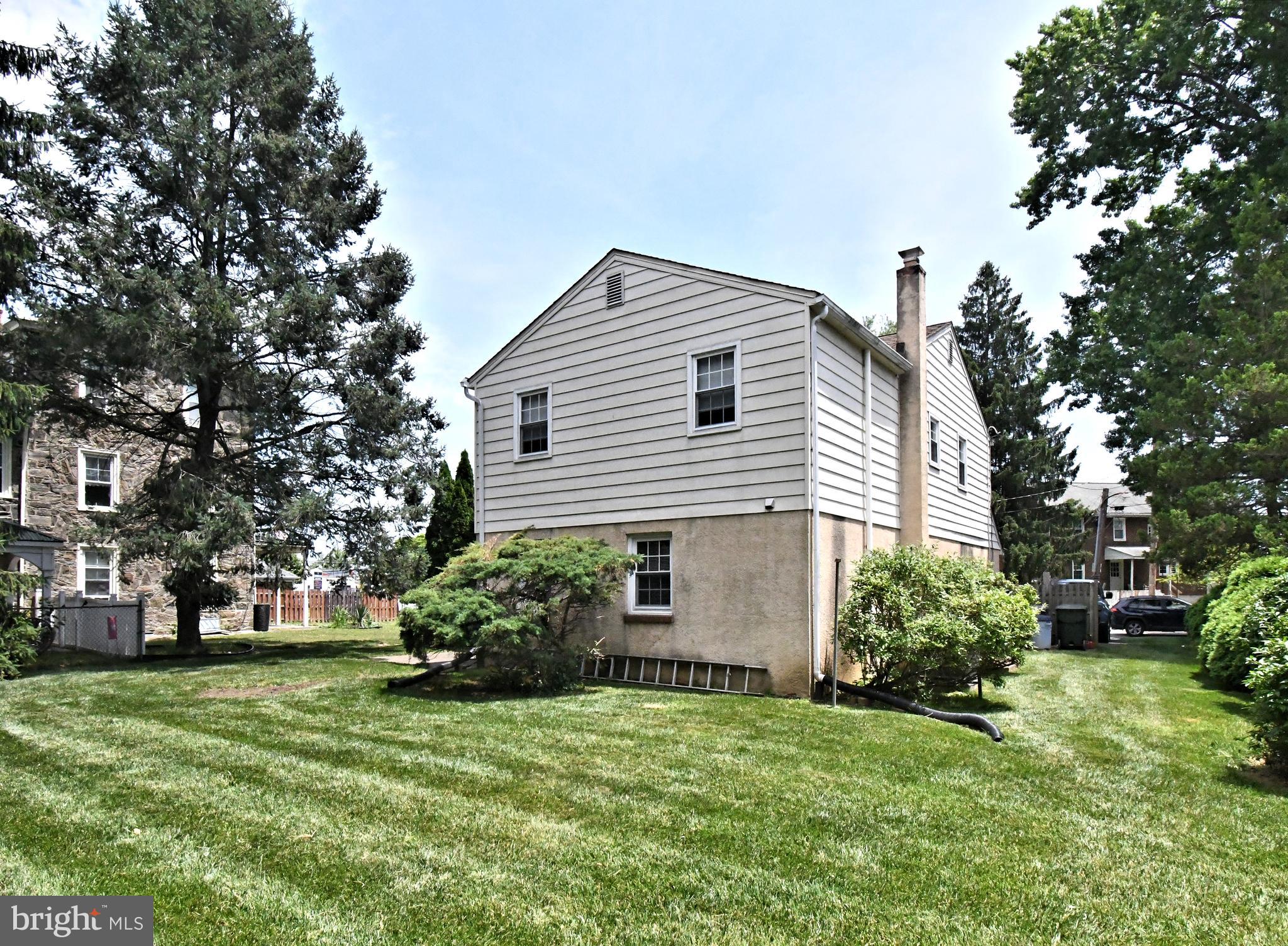 FOX CHASE MANOR - Residential