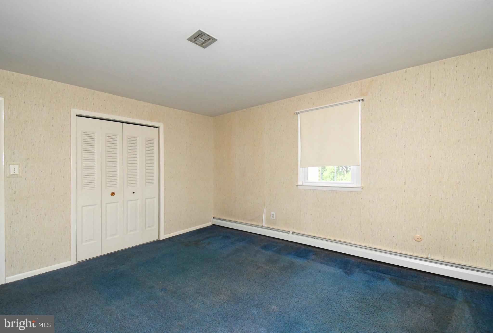 FOX CHASE MANOR - Residential