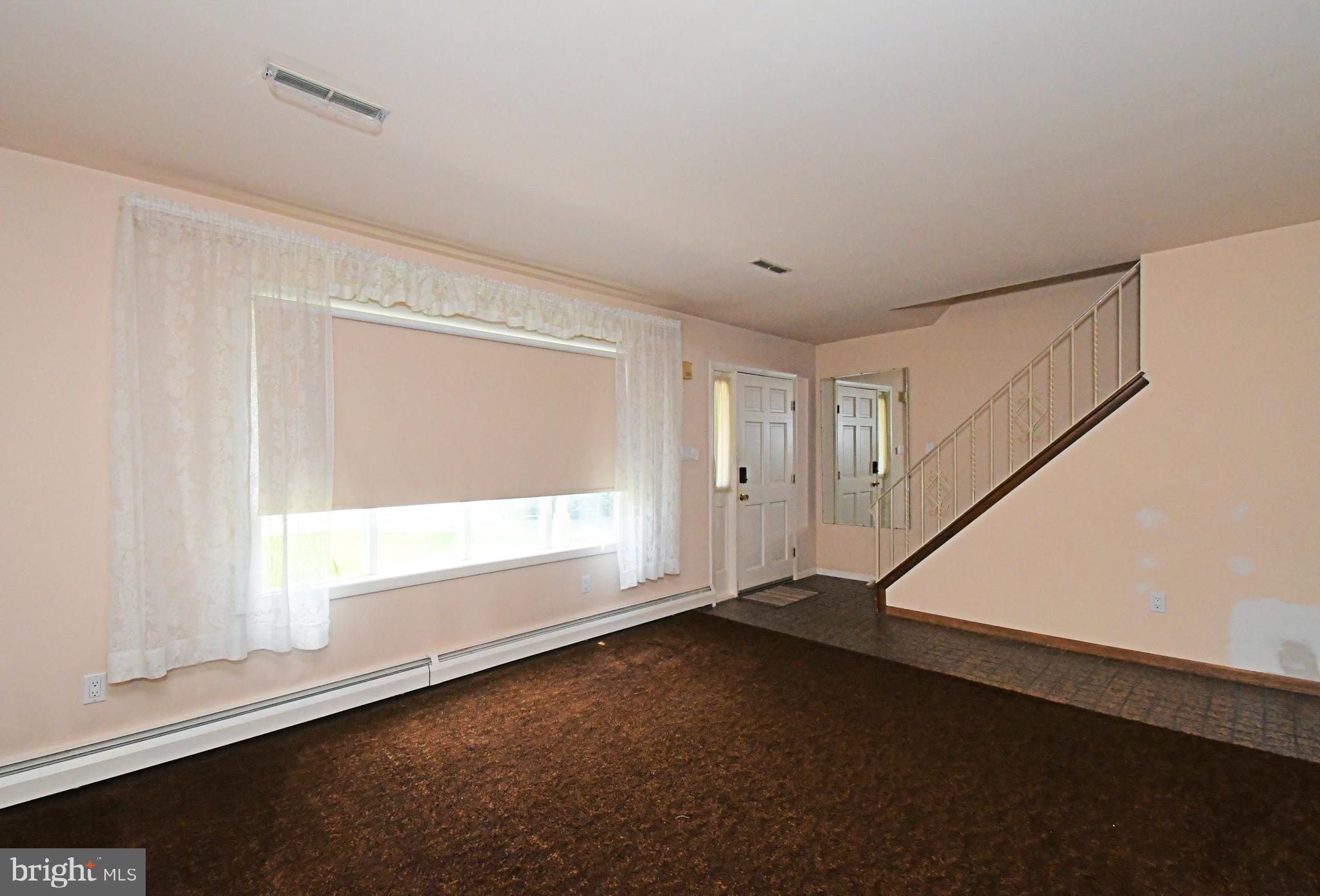 FOX CHASE MANOR - Residential