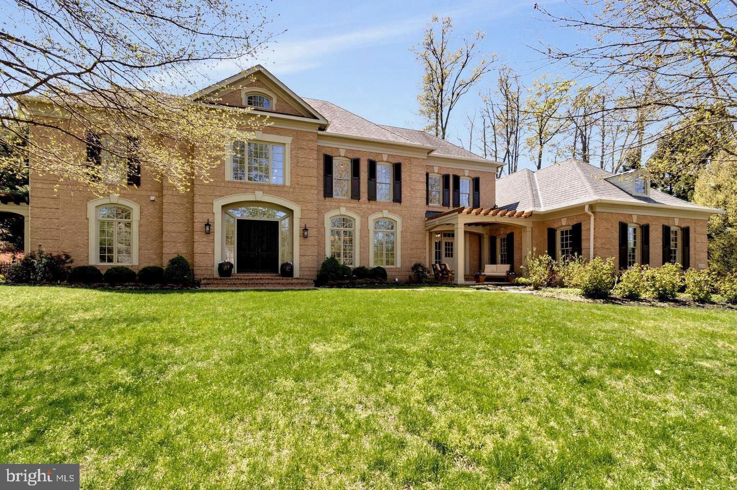 Stunning Gulick built Strathmore model with pool on private lot