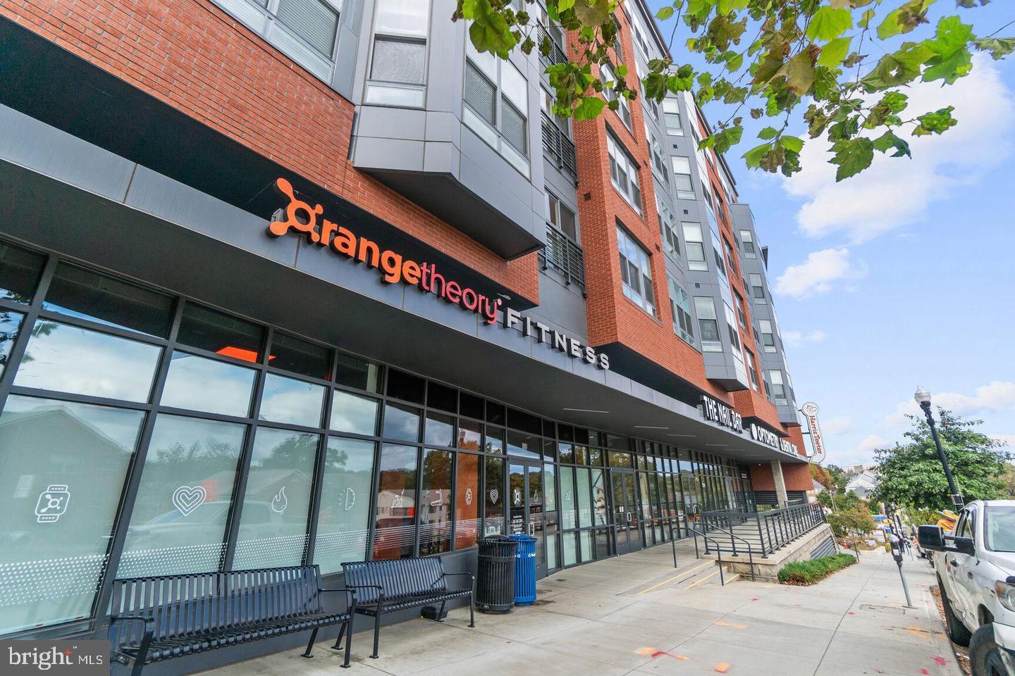 THE CARLTON - Residential