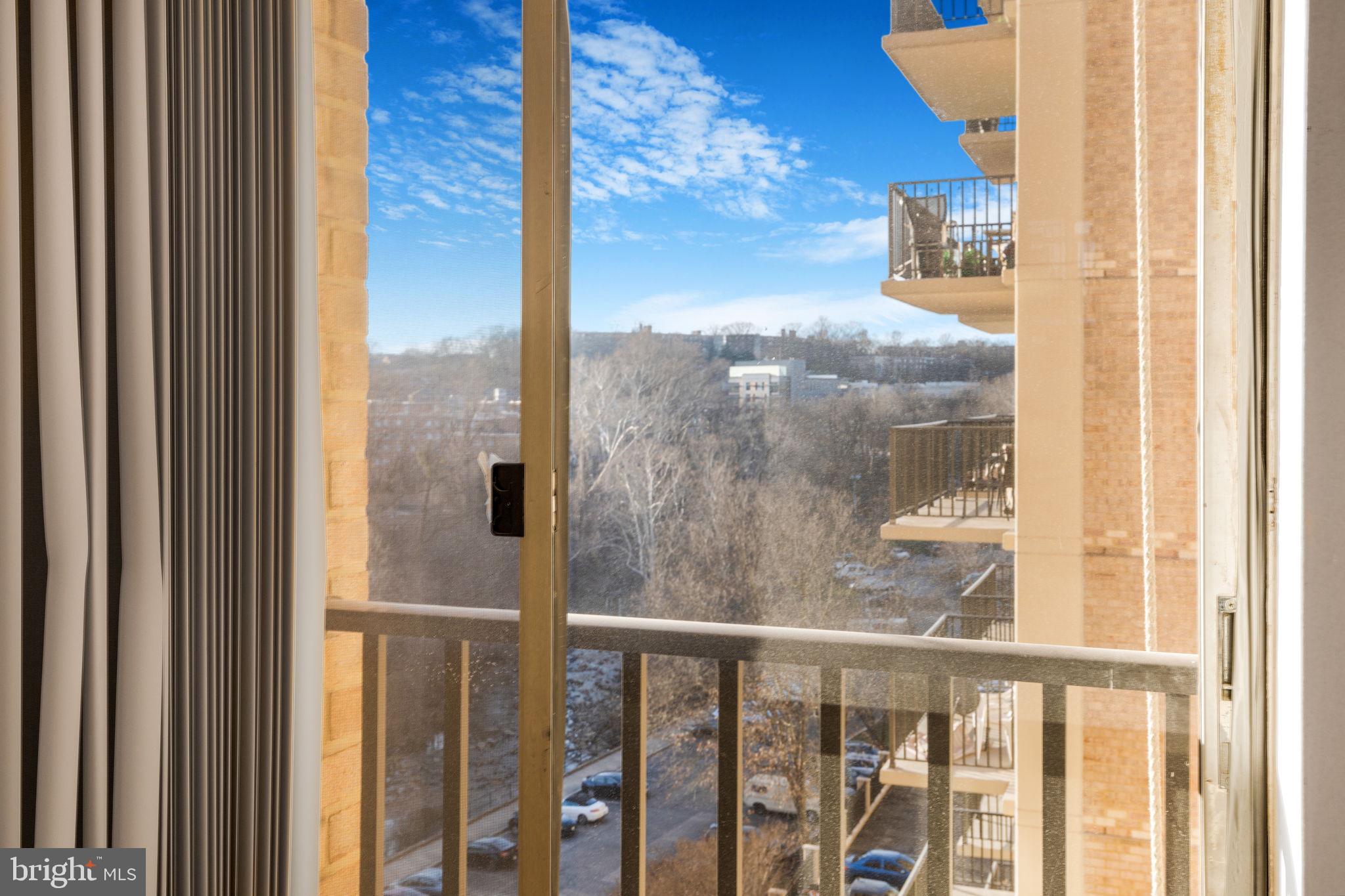 THE CARLTON - Residential