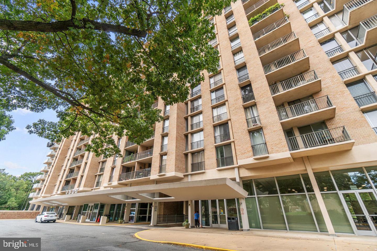 THE CARLTON - Residential