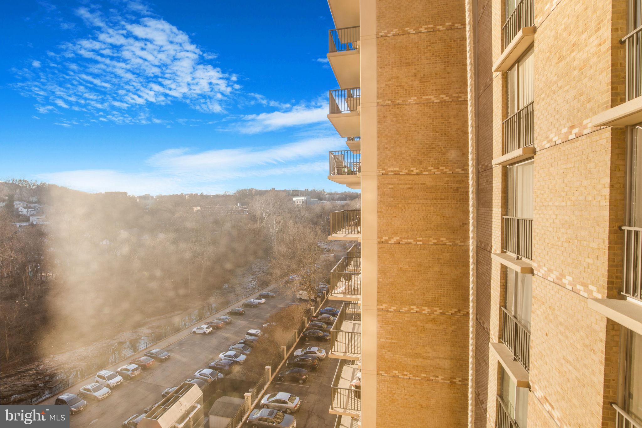 THE CARLTON - Residential