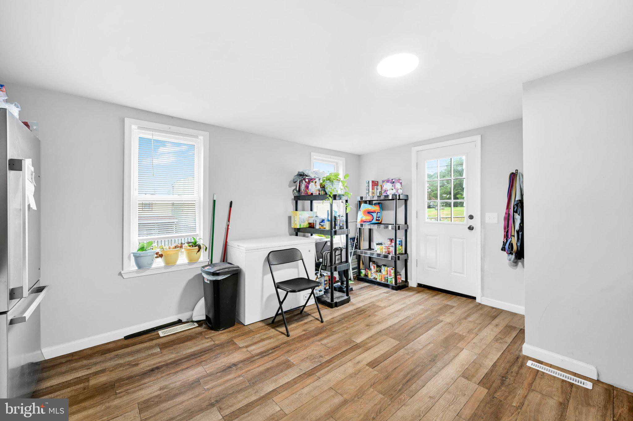 WALNUT STREET AREA - Residential